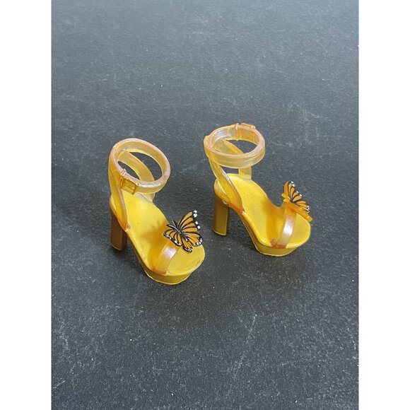 Rainbow High Doll Delux Fashion Butterfly Yellow High Heel Sandals With Straps - Picture 1 of 5